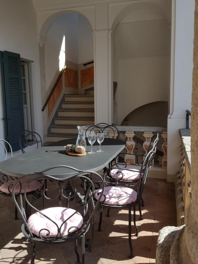 Villa Maghetti - Modernized Flat In Historic Palazzo In The Center Of Луино Экстерьер фото