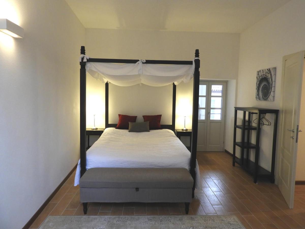 Villa Maghetti - Modernized Flat In Historic Palazzo In The Center Of Луино Экстерьер фото