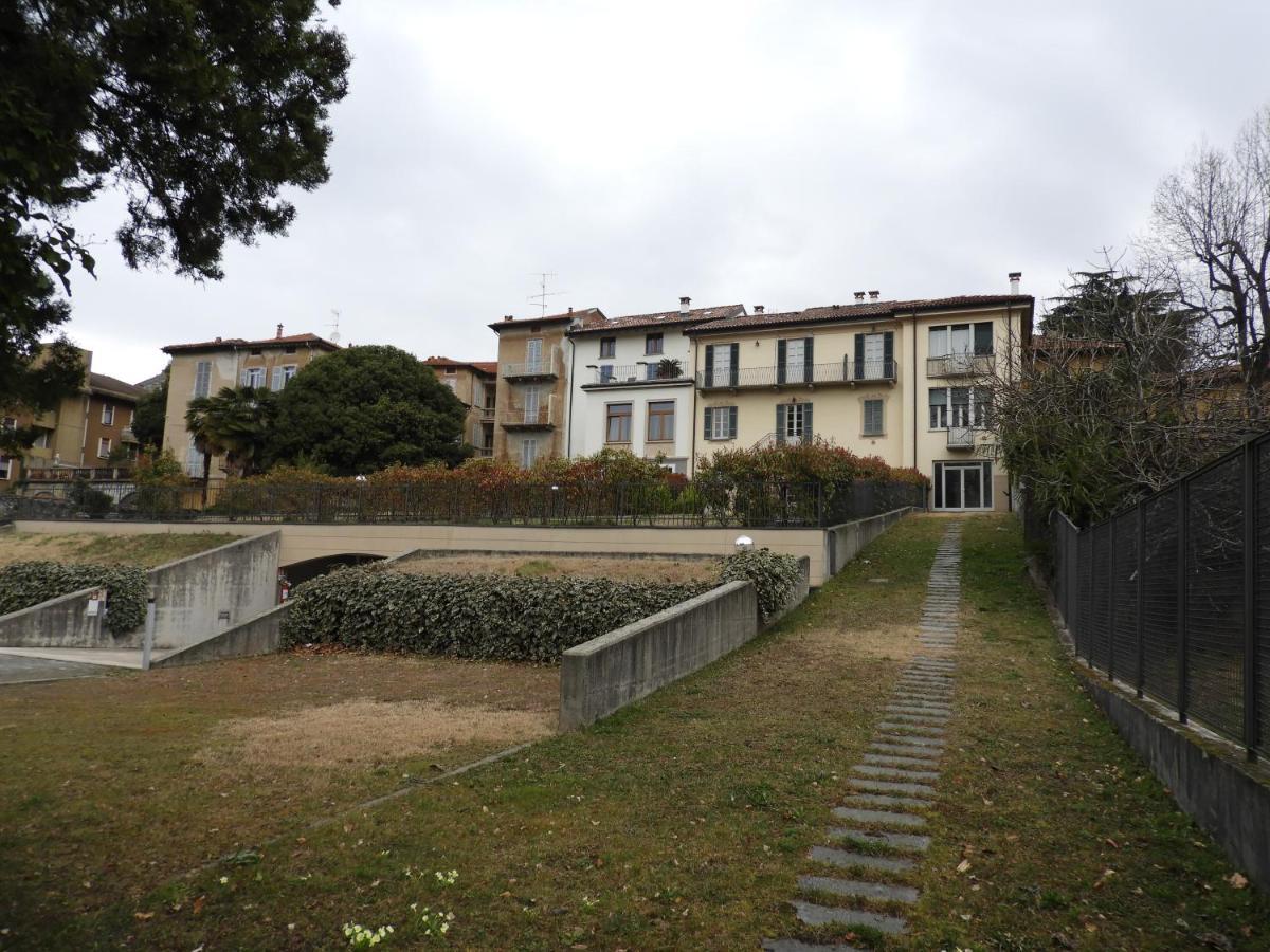 Villa Maghetti - Modernized Flat In Historic Palazzo In The Center Of Луино Экстерьер фото
