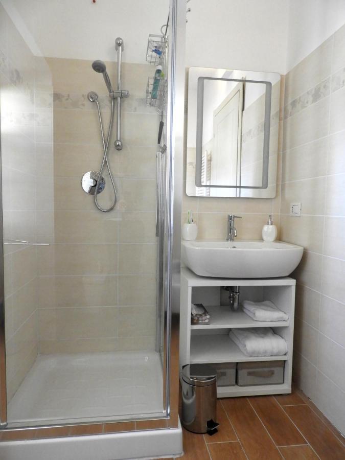 Villa Maghetti - Modernized Flat In Historic Palazzo In The Center Of Луино Экстерьер фото