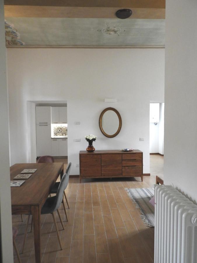 Villa Maghetti - Modernized Flat In Historic Palazzo In The Center Of Луино Экстерьер фото